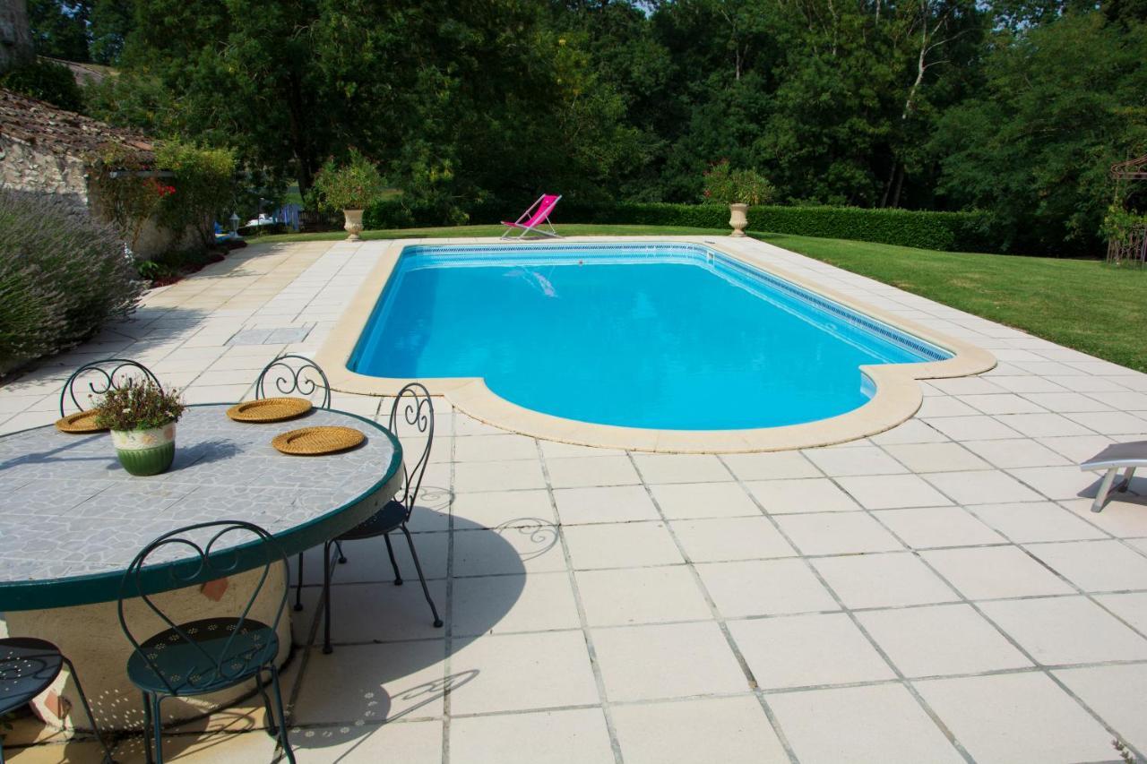 Domaine de Merugat Chambre d'Hôtes Valeilles Extérieur photo